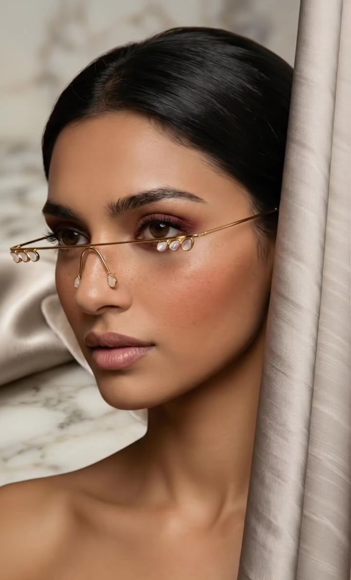 Aura-Gaze Liquid Gold Facelet